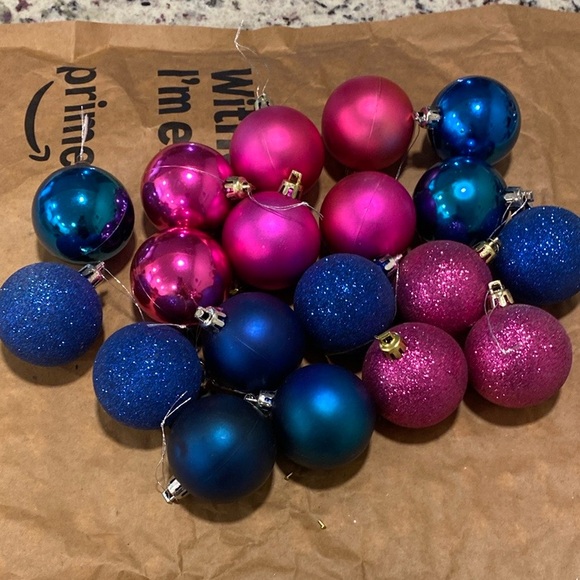 19 Royal Blue & Fuchsia Vibrant Christmas Ornaments Set - Picture 1 of 2